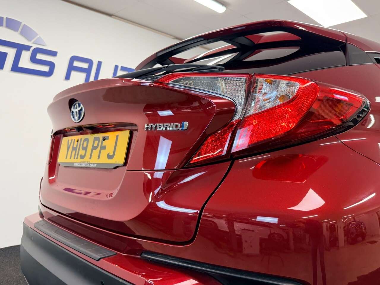 2019 TOYOTA C-HR 2019 TOYOTA C-HR