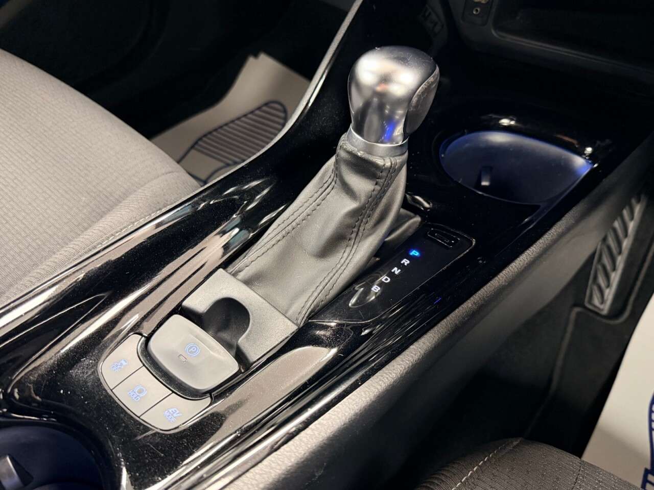 2019 TOYOTA C-HR 2019 TOYOTA C-HR