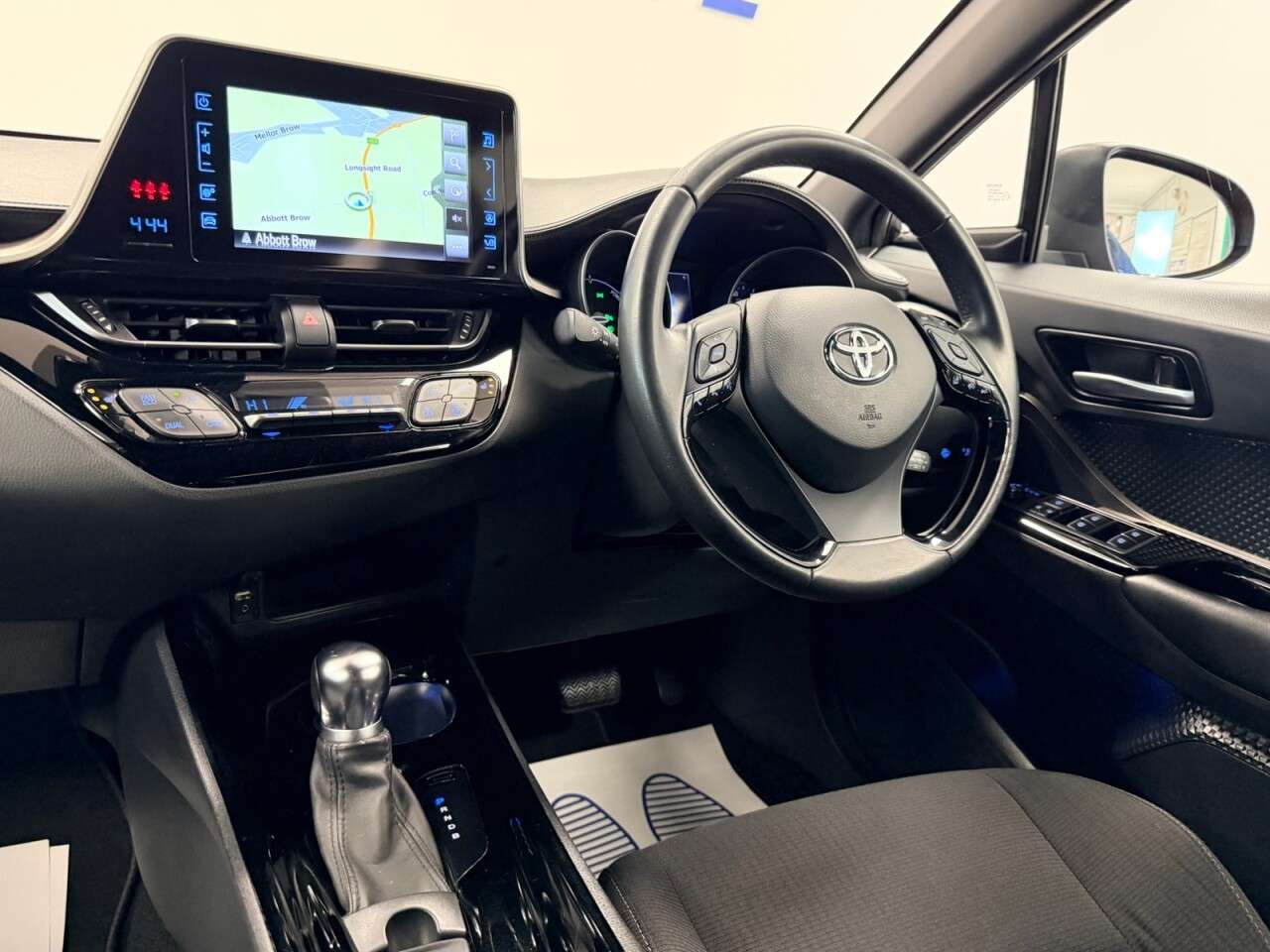 2019 TOYOTA C-HR 2019 TOYOTA C-HR