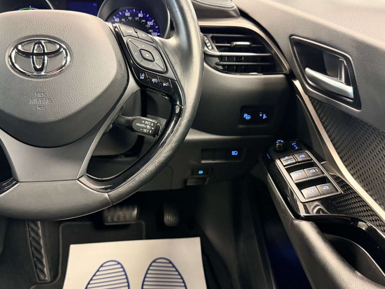 2019 TOYOTA C-HR 2019 TOYOTA C-HR