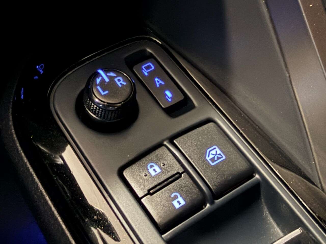 2019 TOYOTA C-HR 2019 TOYOTA C-HR