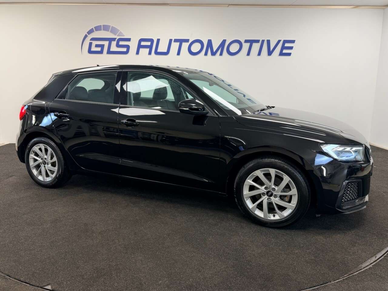 2021 AUDI A1 2021 AUDI A1