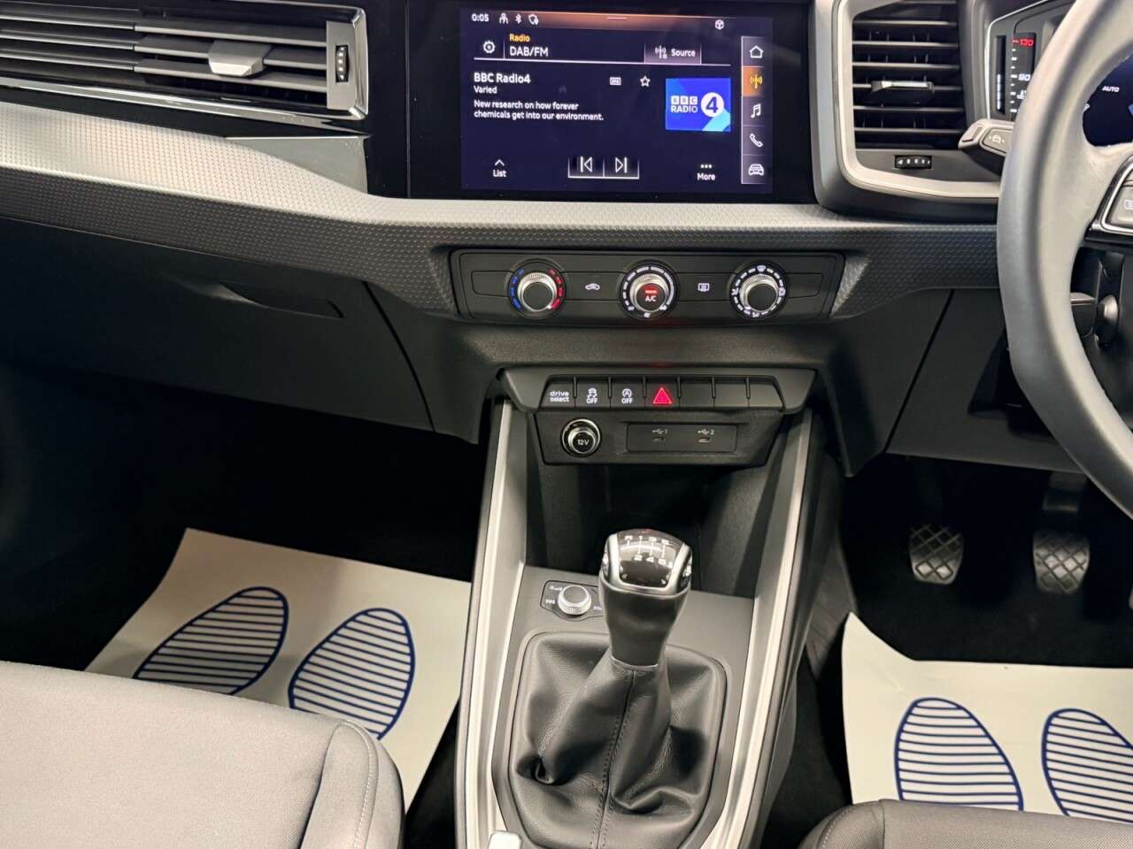 2021 AUDI A1 2021 AUDI A1