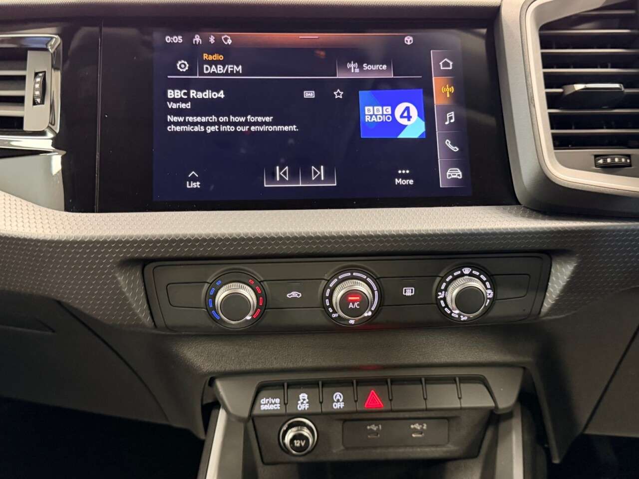 2021 AUDI A1 2021 AUDI A1