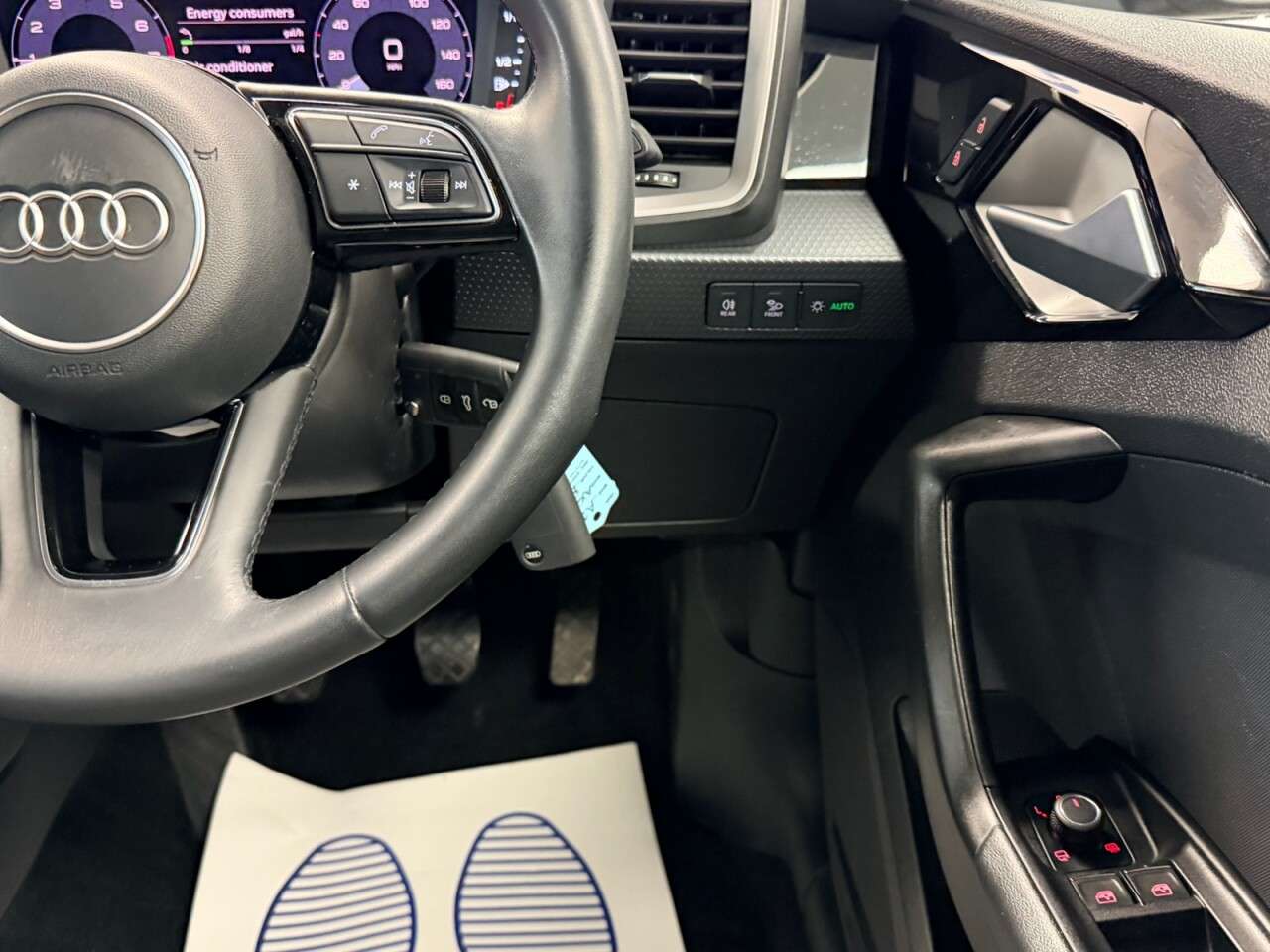 2021 AUDI A1 2021 AUDI A1