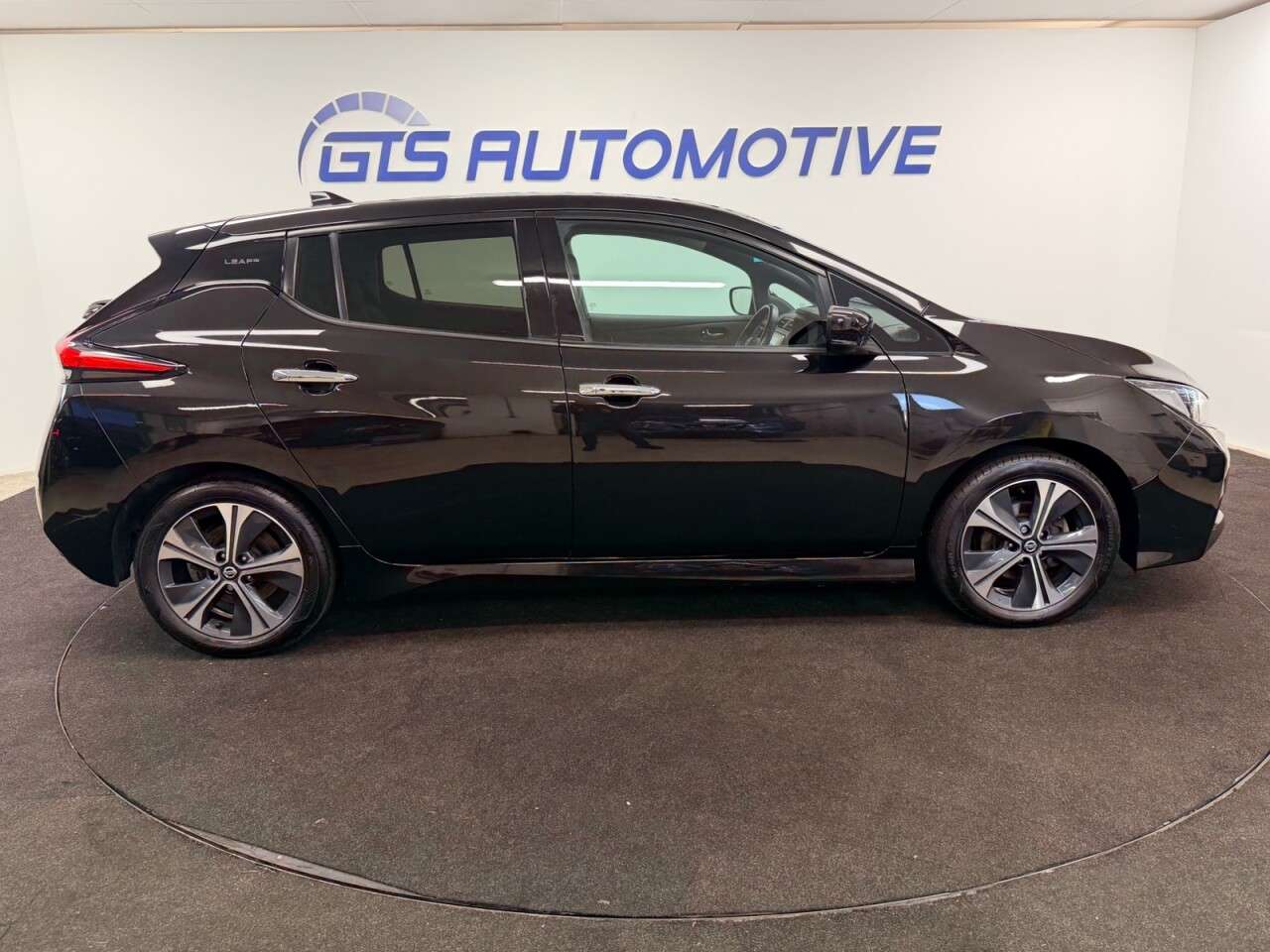 2021 NISSAN LEAF 2021 NISSAN LEAF
