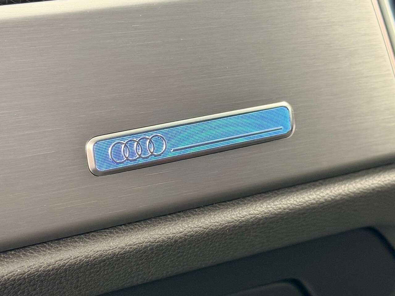 2020 AUDI Q3 2020 AUDI Q3