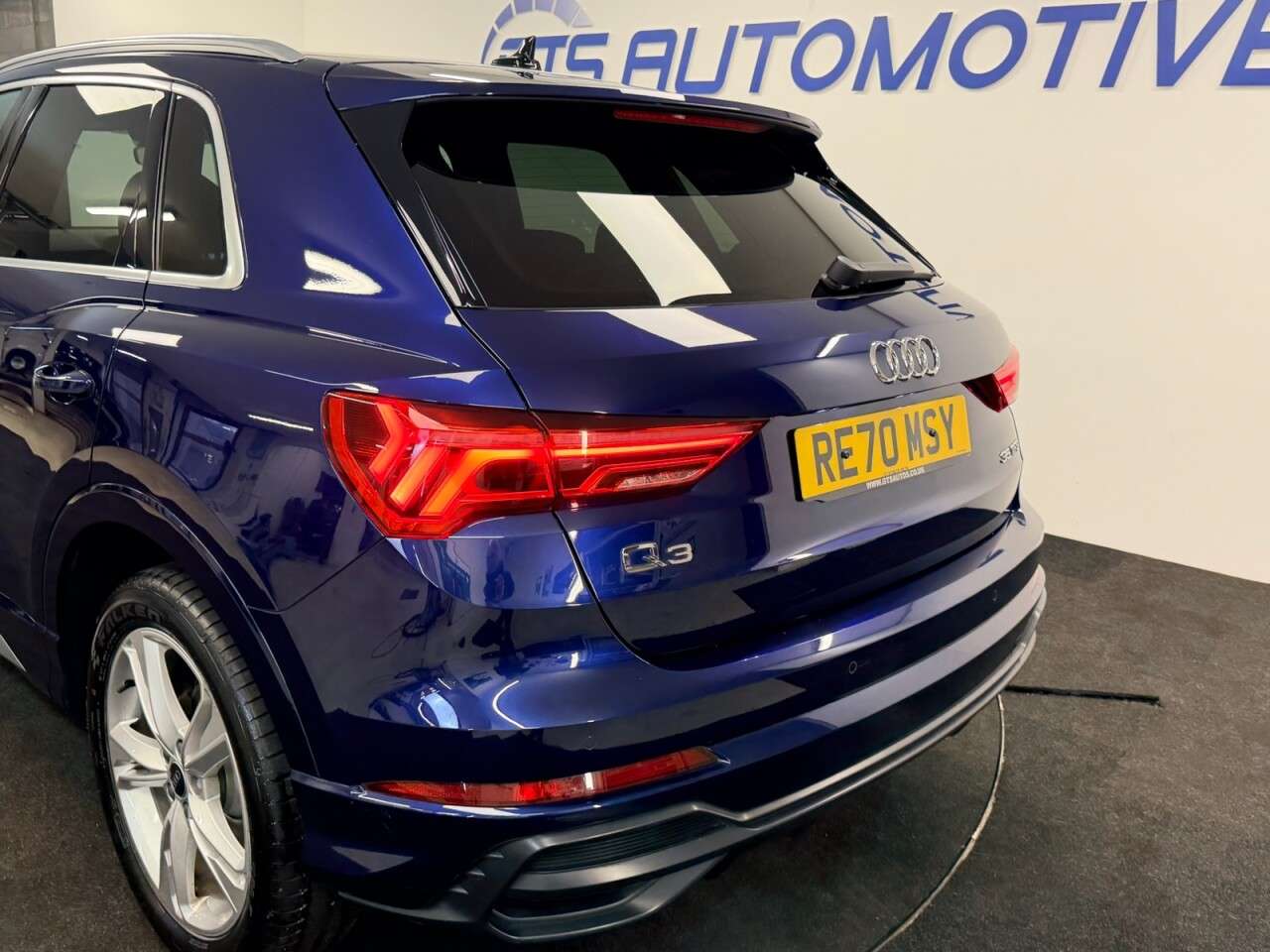 2020 AUDI Q3 2020 AUDI Q3