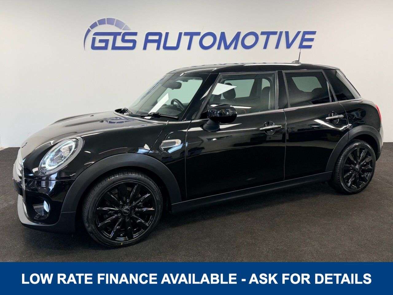 A 2020 MINI HATCH 1.5 COOPER EXCLUSIVE FIVE DOOR STEPTRONIC AUTO 135 BHP + SAT NAV + LEATHER A 2020 MINI HATCH 1.5 COOPER EXCLUSIVE FIVE DOOR STEPTRONIC AUTO 135 BHP + SAT NAV + LEATHER