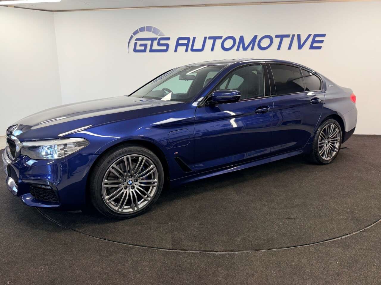 2019 BMW 5 SERIES 2019 BMW 5 SERIES