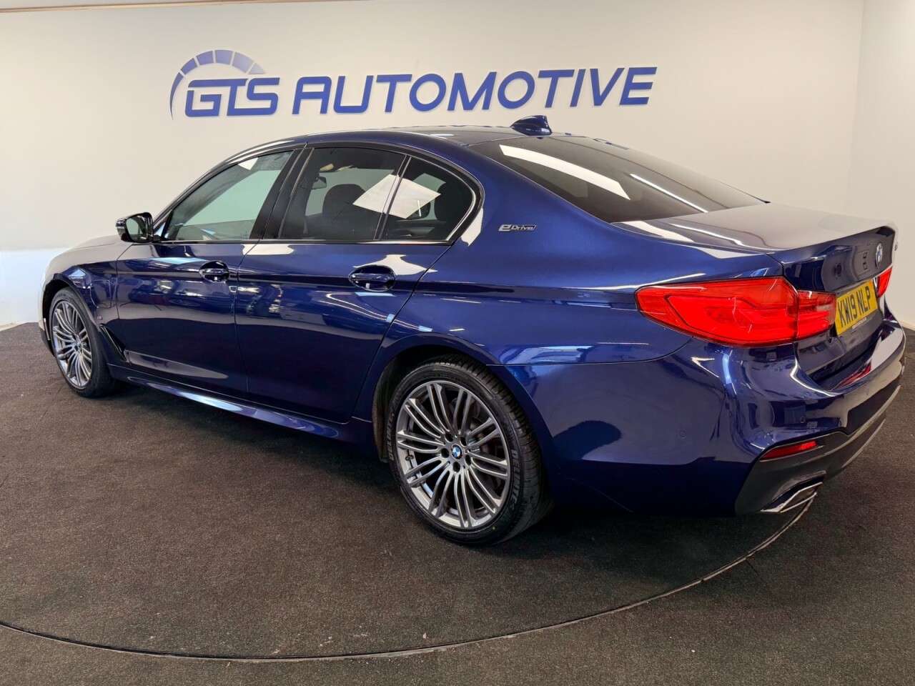 2019 BMW 5 SERIES 2019 BMW 5 SERIES