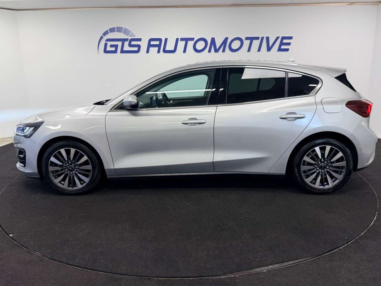 2022 FORD FOCUS 2022 FORD FOCUS