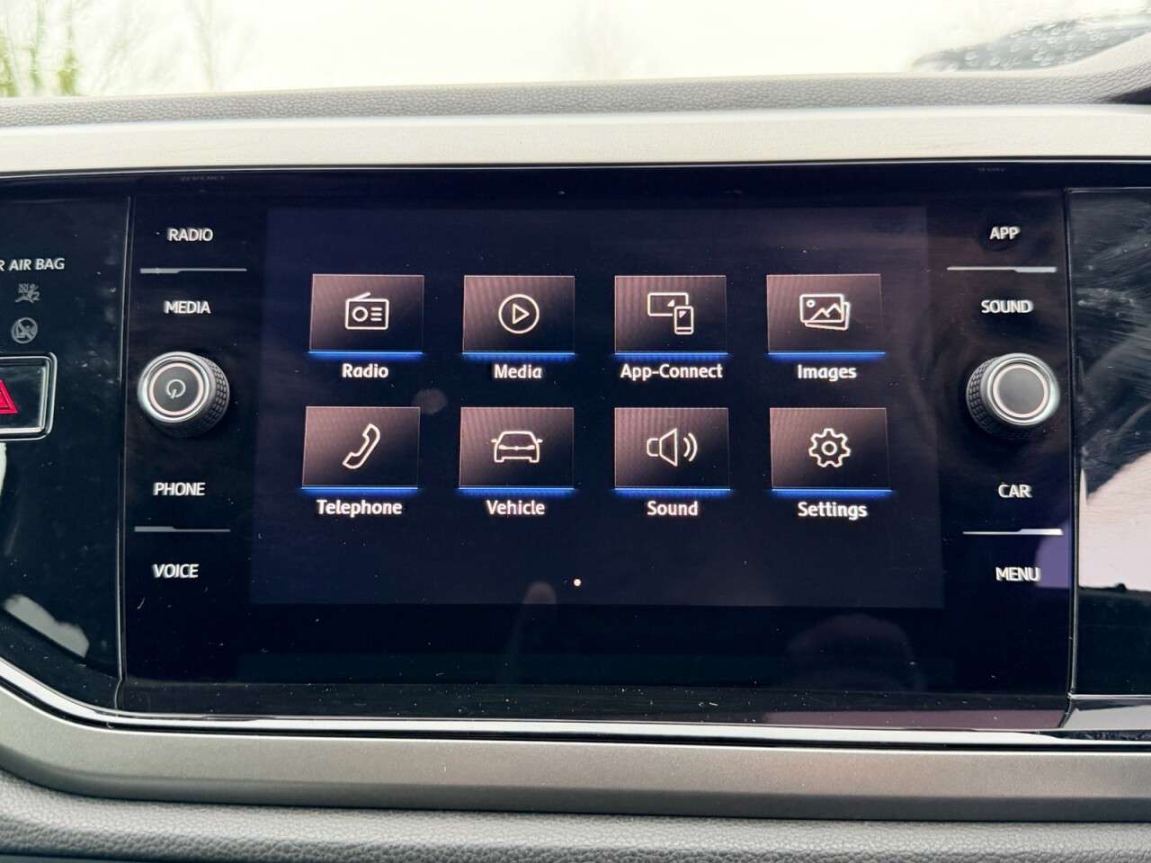 A 2020 VOLKSWAGEN POLO 1.0 TSI MATCH FIVE DOOR 95 BHP A 2020 VOLKSWAGEN POLO 1.0 TSI MATCH FIVE DOOR 95 BHP