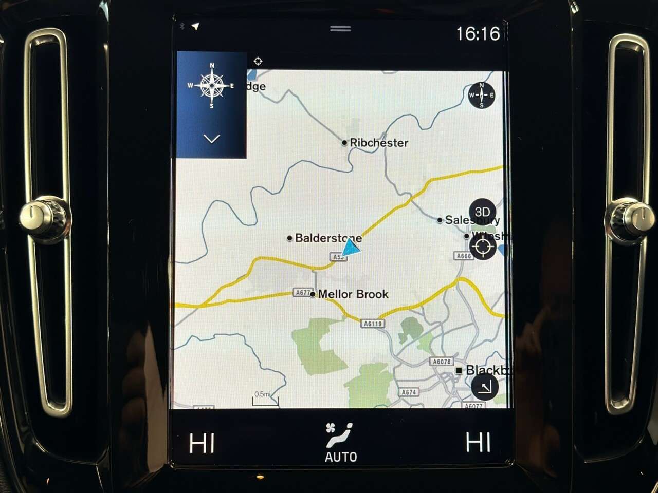 A 2020 VOLVO XC40 2.0 B4 MHEV R-DESIGN HYBRID AUTO 200 BHP + SAT NAV + PARK SENSORS SIX MONTH A 2020 VOLVO XC40 2.0 B4 MHEV R-DESIGN HYBRID AUTO 200 BHP + SAT NAV + PARK SENSORS SIX MONTH