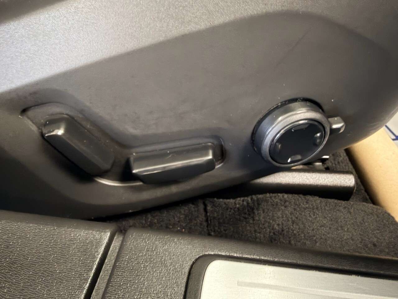 2021 VOLVO V90 2021 VOLVO V90