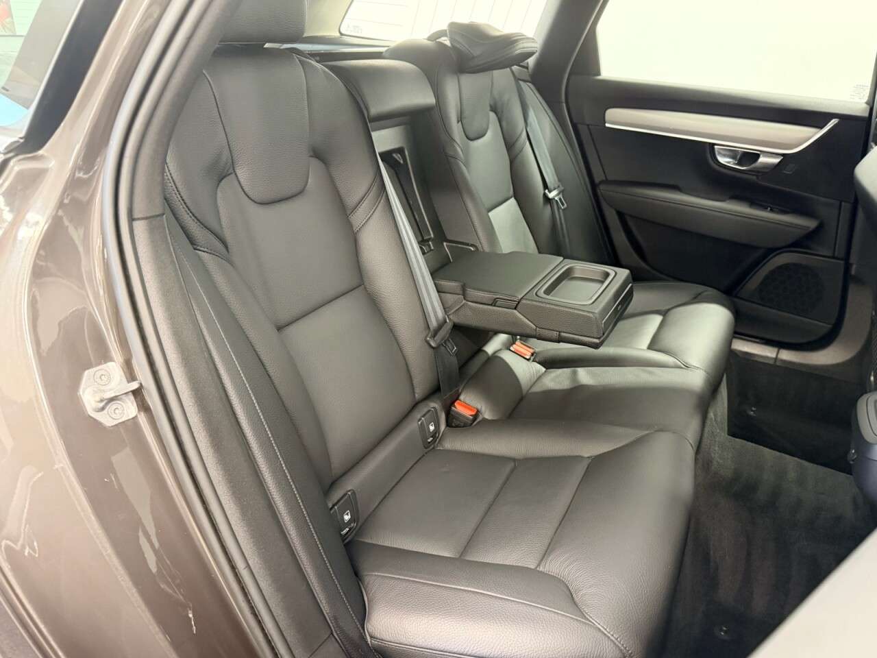 2021 VOLVO V90 2021 VOLVO V90