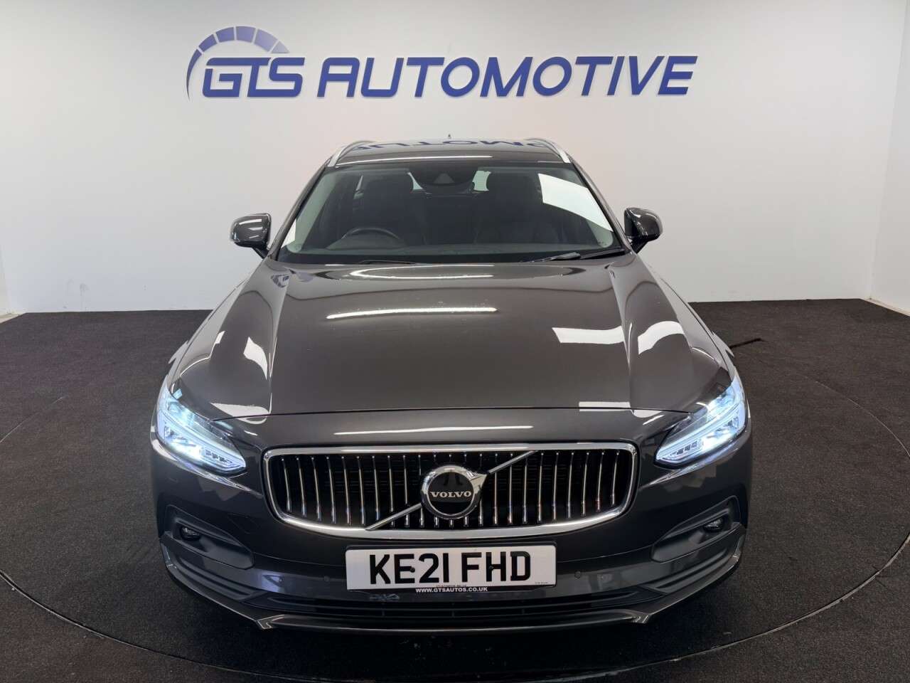 2021 VOLVO V90 2021 VOLVO V90