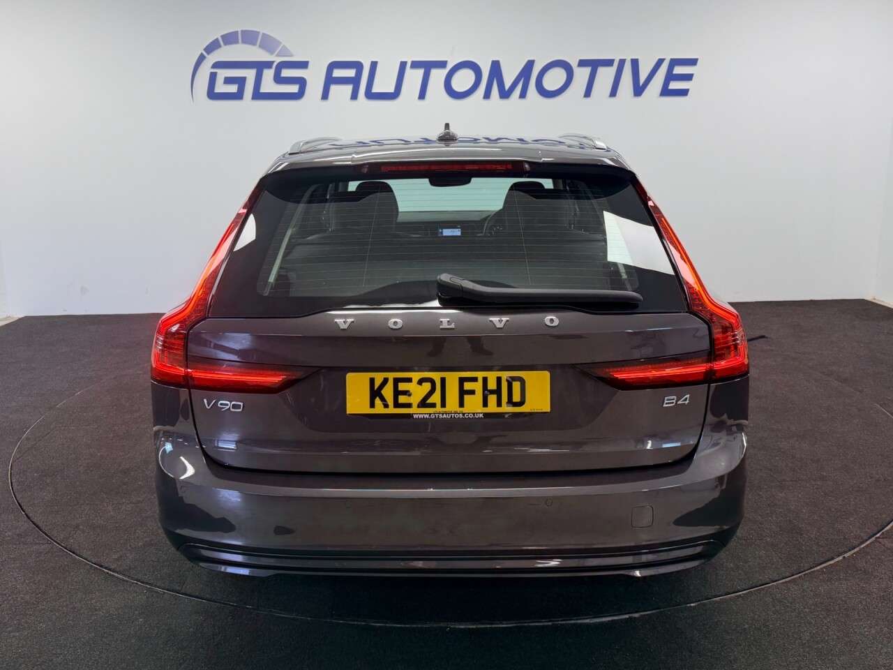 2021 VOLVO V90 2021 VOLVO V90