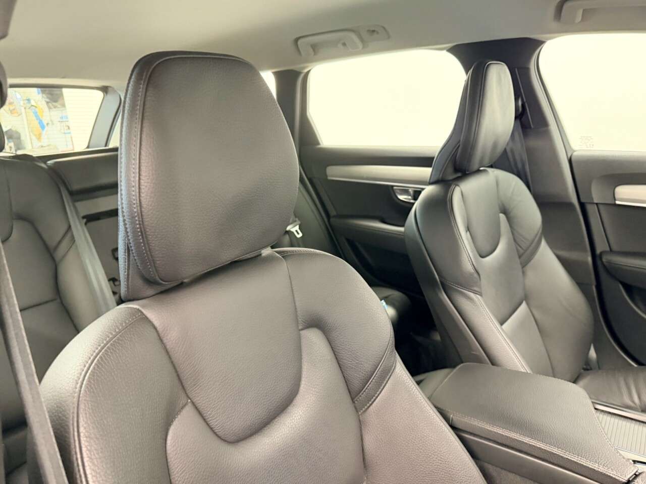 2021 VOLVO V90 2021 VOLVO V90