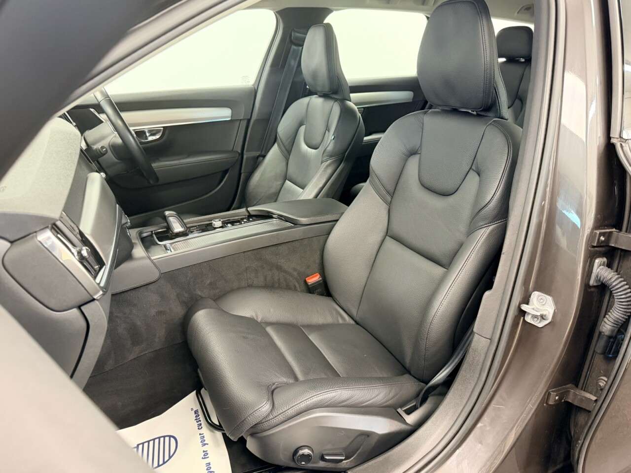 2021 VOLVO V90 2021 VOLVO V90