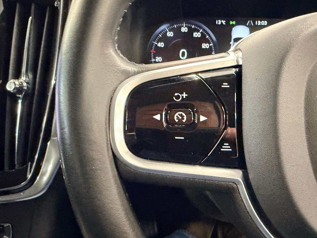 2021 VOLVO V90 2021 VOLVO V90