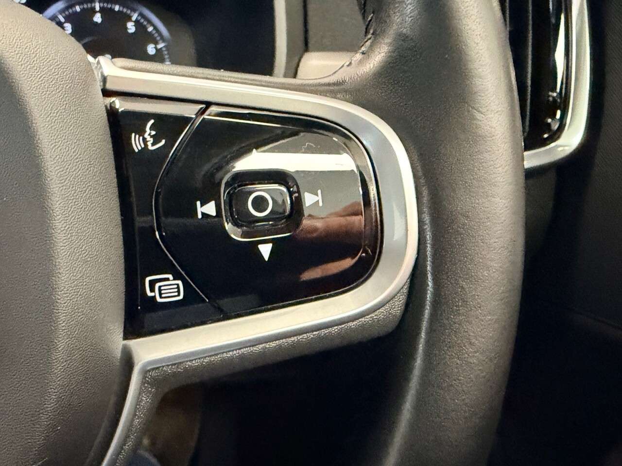 2021 VOLVO V90 2021 VOLVO V90