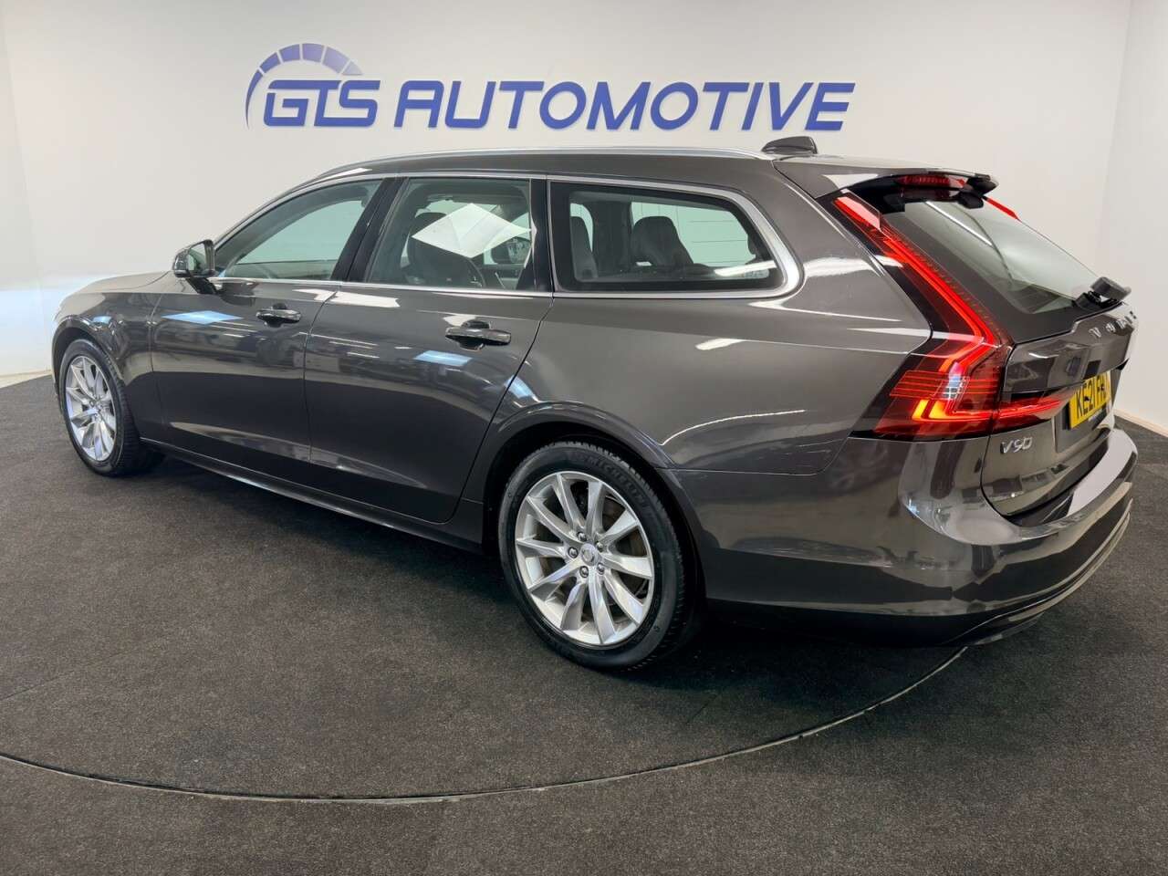 2021 VOLVO V90 2021 VOLVO V90