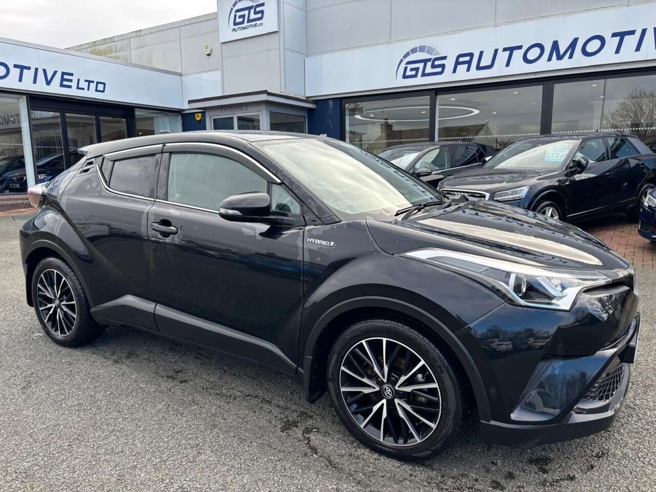 A 2019 TOYOTA C-HR 1.8 VVT-h EXCEL HYBRID CVT AUTO 122 BHP A 2019 TOYOTA C-HR 1.8 VVT-h EXCEL HYBRID CVT AUTO 122 BHP