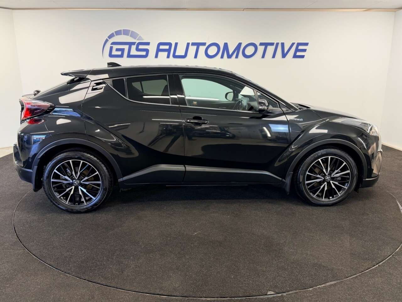 2019 TOYOTA C-HR 2019 TOYOTA C-HR