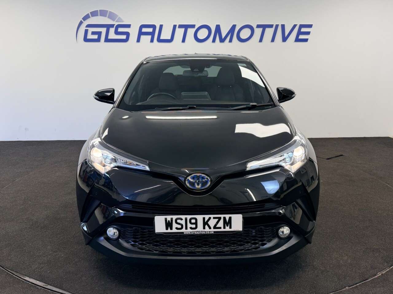 2019 TOYOTA C-HR 2019 TOYOTA C-HR