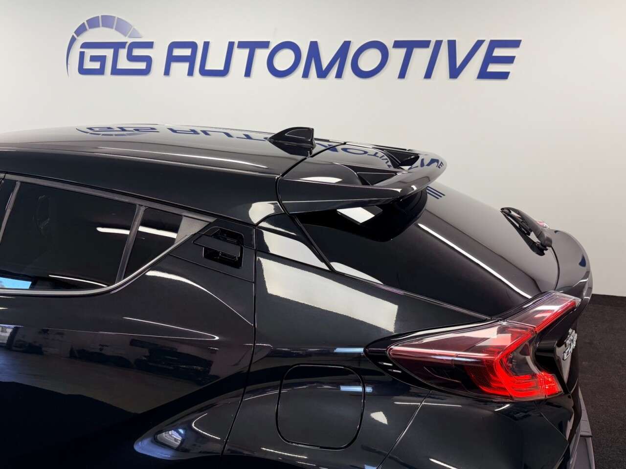 2019 TOYOTA C-HR 2019 TOYOTA C-HR