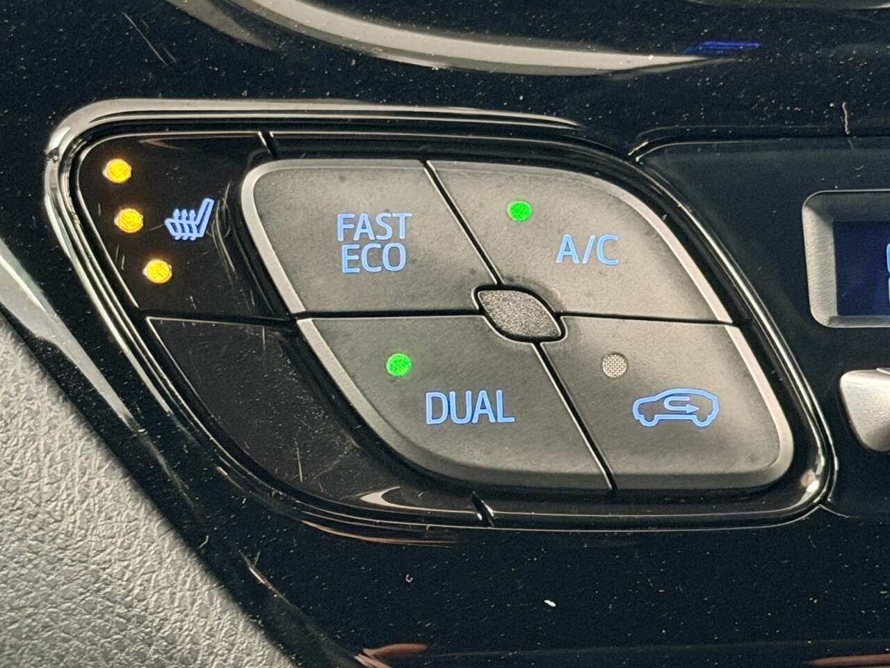 2019 TOYOTA C-HR 2019 TOYOTA C-HR