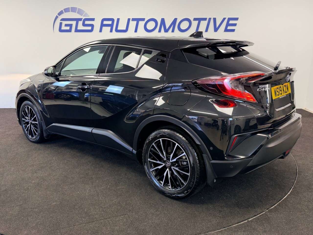 2019 TOYOTA C-HR 2019 TOYOTA C-HR