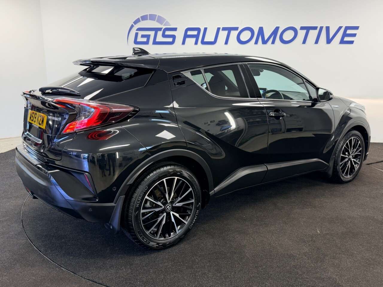 2019 TOYOTA C-HR 2019 TOYOTA C-HR