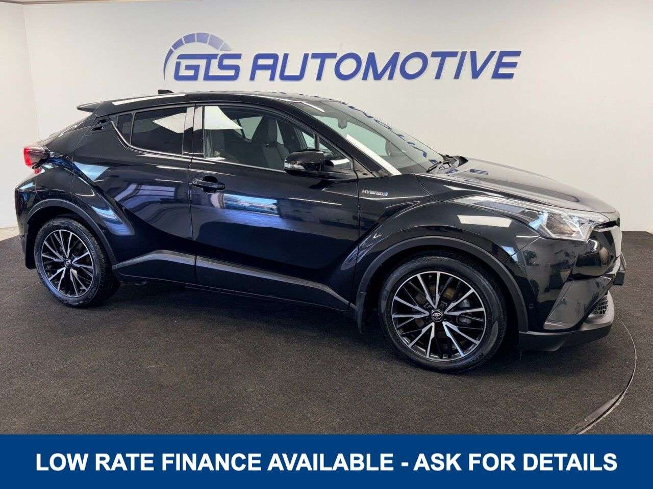 A 2019 TOYOTA C-HR 1.8 VVT-h EXCEL HYBRID CVT AUTO 122 BHP + SAT NAV + HEATED LEATHER SIX MONT A 2019 TOYOTA C-HR 1.8 VVT-h EXCEL HYBRID CVT AUTO 122 BHP + SAT NAV + HEATED LEATHER SIX MONT