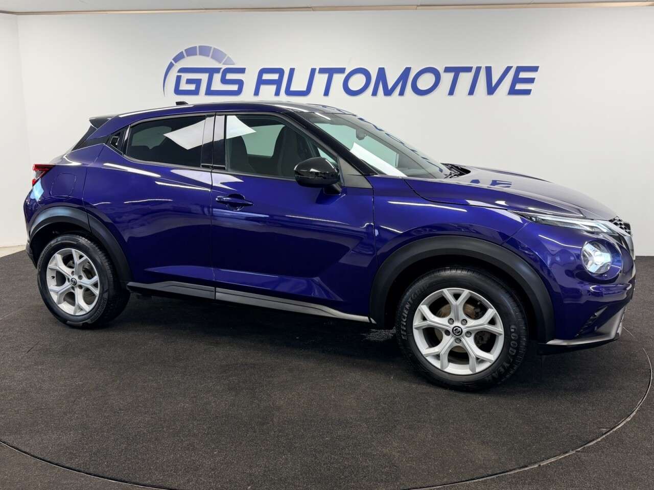 A 2020 NISSAN JUKE 1.0 DIG-T N-CONNECTA 115 BHP + SAT NAV + REAR CAMERA + APPLE PLAY SIX MONTH A 2020 NISSAN JUKE 1.0 DIG-T N-CONNECTA 115 BHP + SAT NAV + REAR CAMERA + APPLE PLAY SIX MONTH