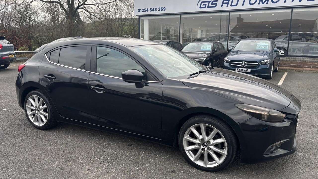A 2018 MAZDA MAZDA3 2.0 SKYACTIV-G SPORT NAVIGATION FIVE DOOR 121 BHP A 2018 MAZDA MAZDA3 2.0 SKYACTIV-G SPORT NAVIGATION FIVE DOOR 121 BHP