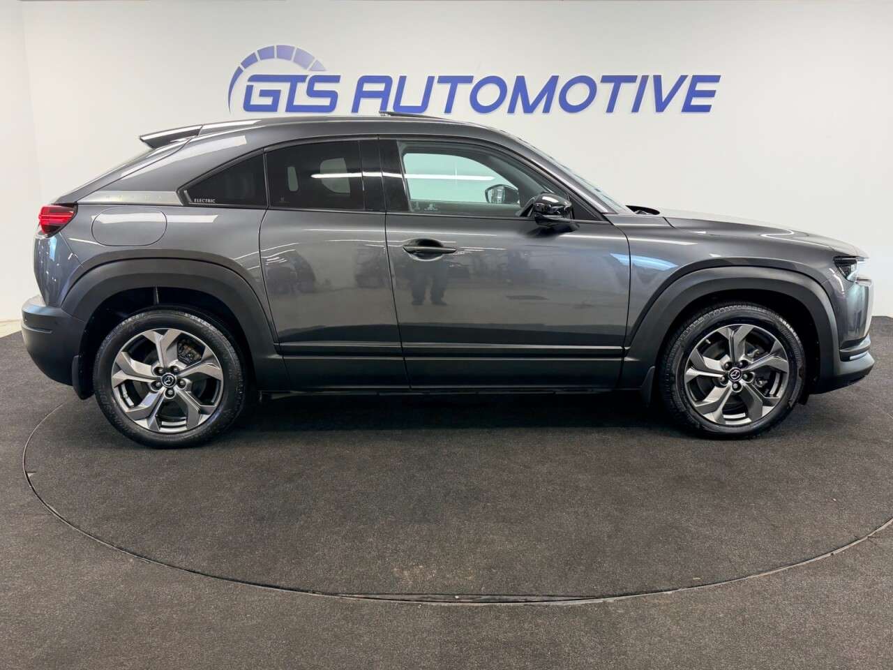 2021 MAZDA MX-30 2021 MAZDA MX-30