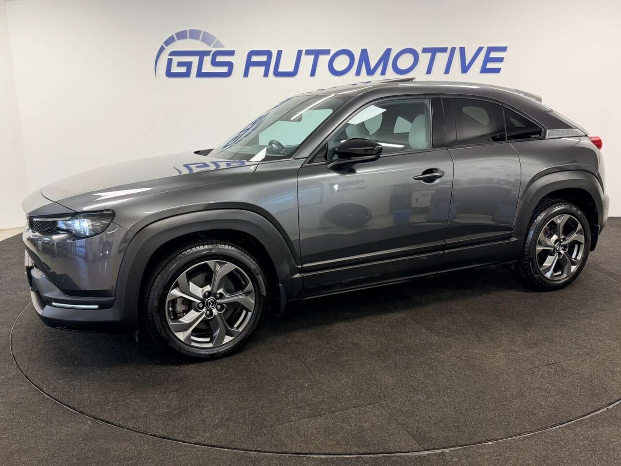 2021 MAZDA MX-30 2021 MAZDA MX-30