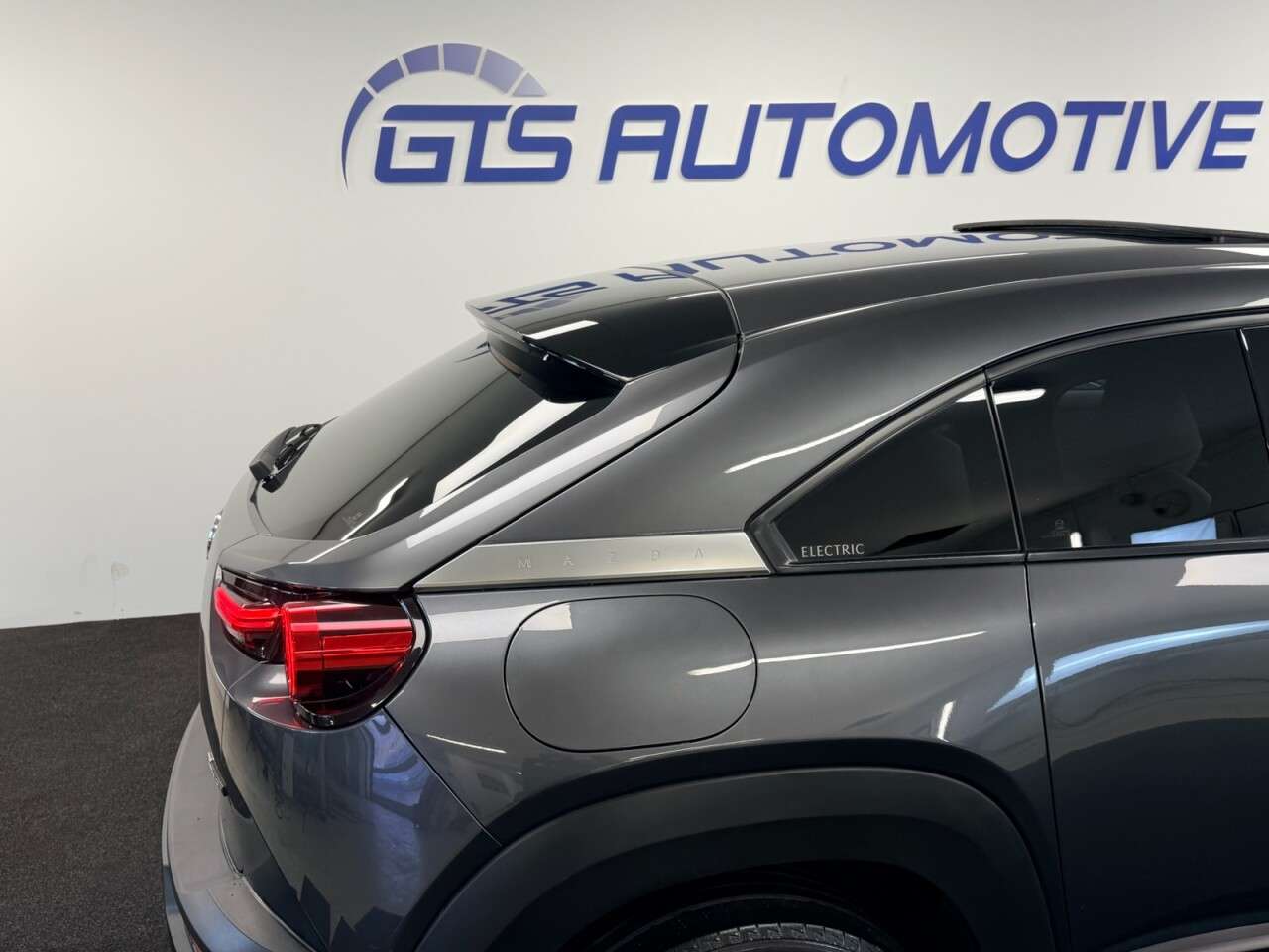 2021 MAZDA MX-30 2021 MAZDA MX-30