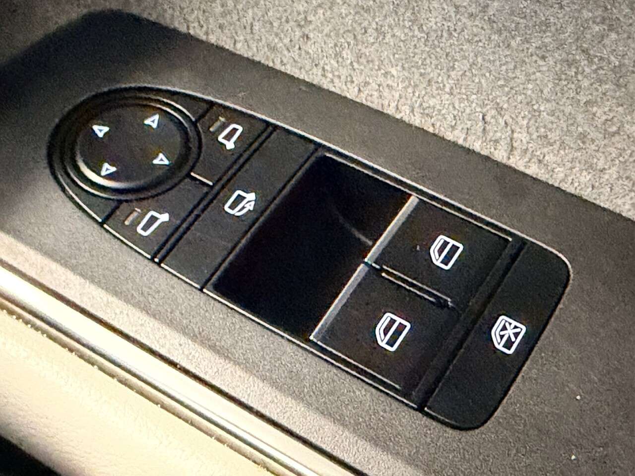 2021 MAZDA MX-30 2021 MAZDA MX-30