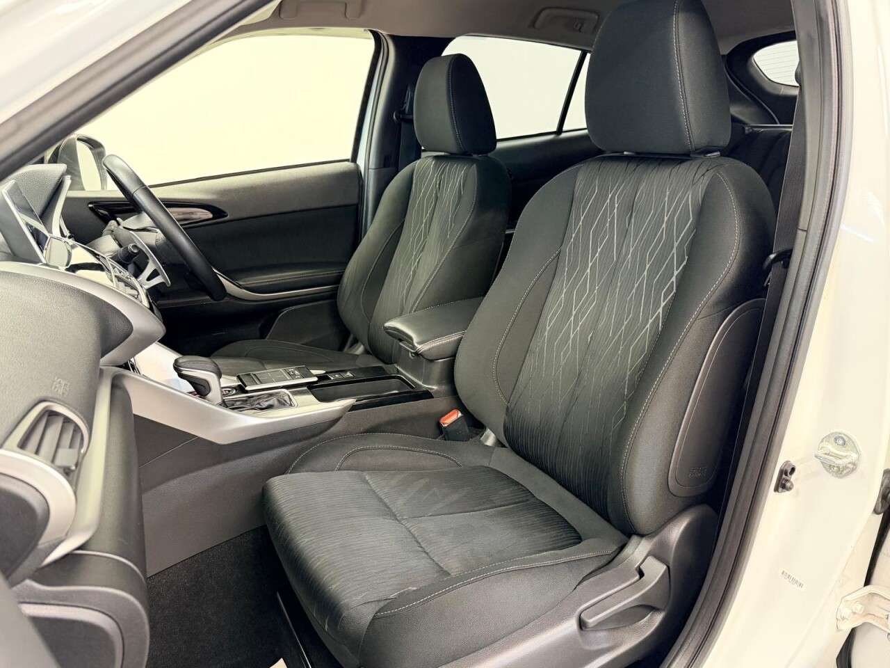 2018 MITSUBISHI ECLIPSE CROSS 2018 MITSUBISHI ECLIPSE CROSS