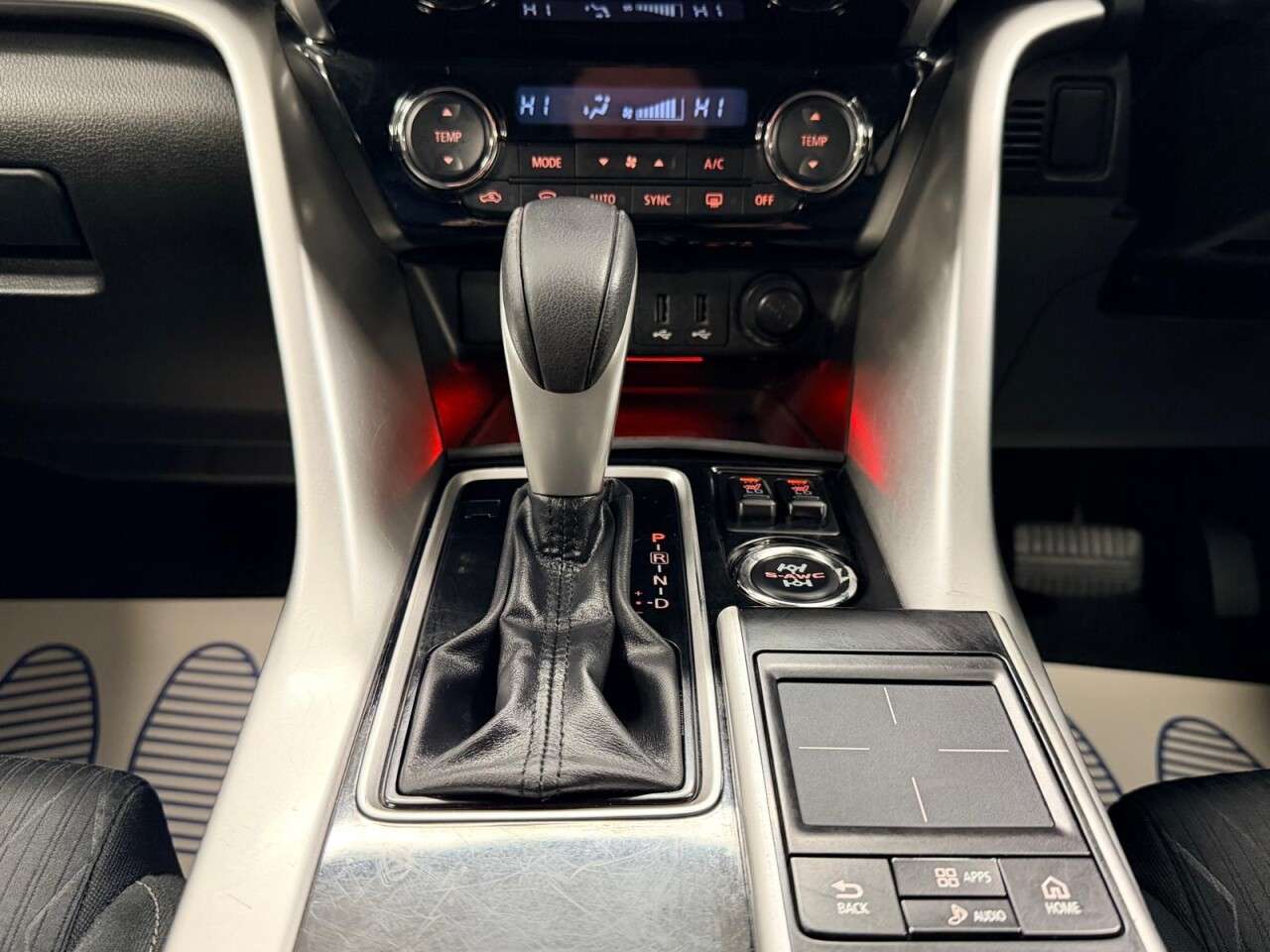 2018 MITSUBISHI ECLIPSE CROSS 2018 MITSUBISHI ECLIPSE CROSS