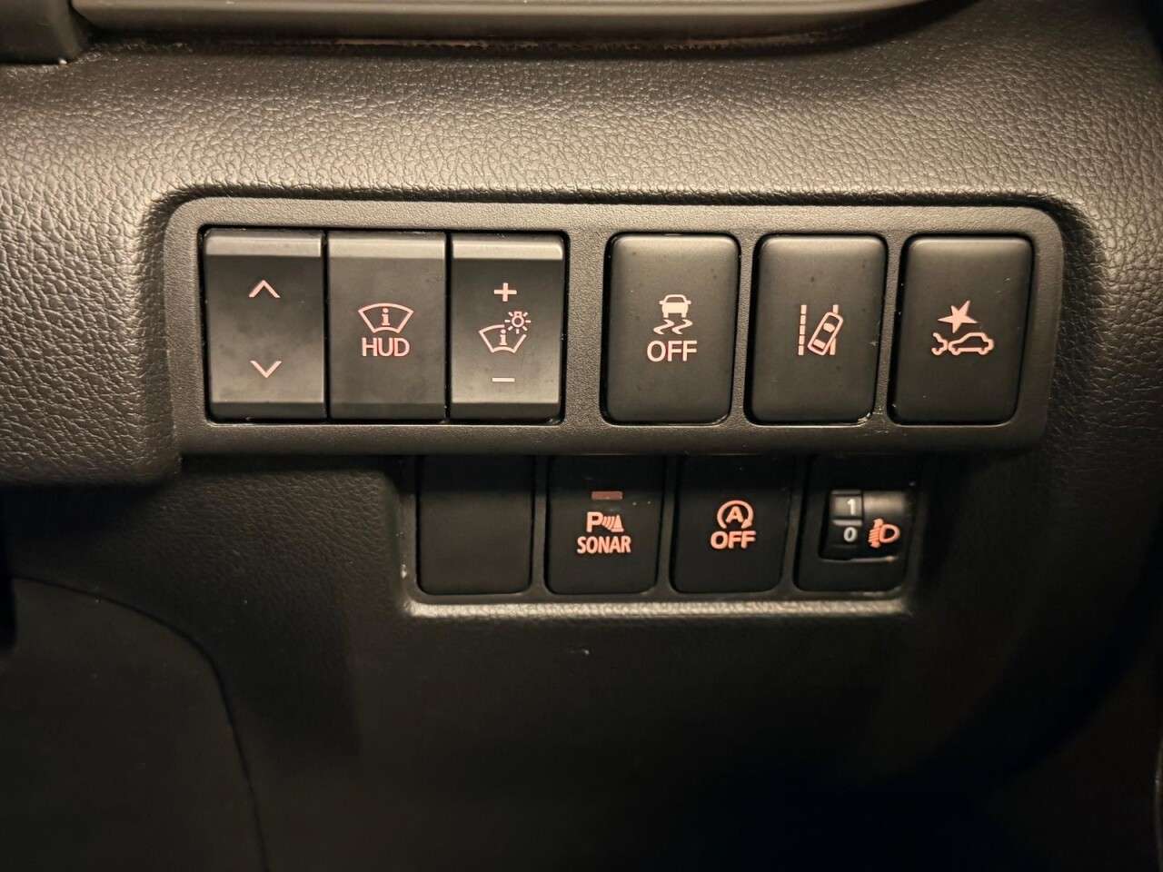 2018 MITSUBISHI ECLIPSE CROSS 2018 MITSUBISHI ECLIPSE CROSS