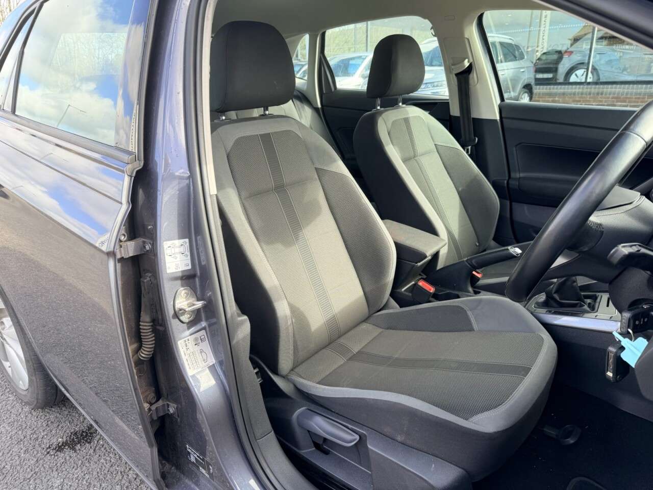 A 2022 VOLKSWAGEN POLO 1.0 TSI STYLE FIVE DOOR 95 BHP + SAT NAV + PARKING SENSORS + APPLE PLAY A 2022 VOLKSWAGEN POLO 1.0 TSI STYLE FIVE DOOR 95 BHP + SAT NAV + PARKING SENSORS + APPLE PLAY