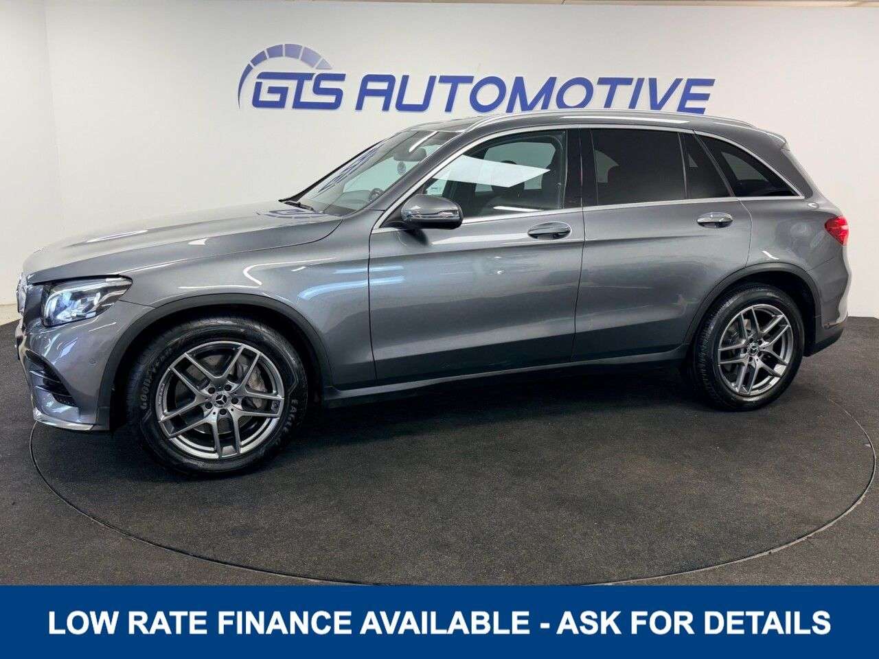 A 2018 MERCEDES-BENZ GLC 220d AMG LINE G-TRONIC+ 4MATIC 4WD 170 BHP + SAT NAV + HEATED LEATHER + CAM A 2018 MERCEDES-BENZ GLC 220d AMG LINE G-TRONIC+ 4MATIC 4WD 170 BHP + SAT NAV + HEATED LEATHER + CAM