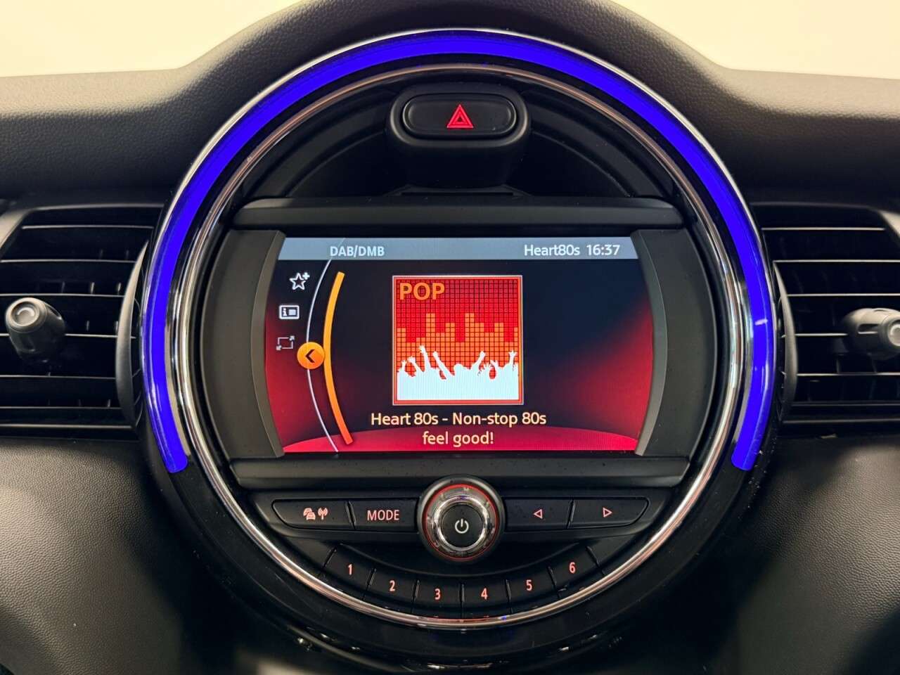 A 2019 MINI HATCH 1.5 COOPER CLASSIC FIVE DOOR 135 BHP + AIR CON + BLUETOOTH SIX MONTH WARRAN A 2019 MINI HATCH 1.5 COOPER CLASSIC FIVE DOOR 135 BHP + AIR CON + BLUETOOTH SIX MONTH WARRAN