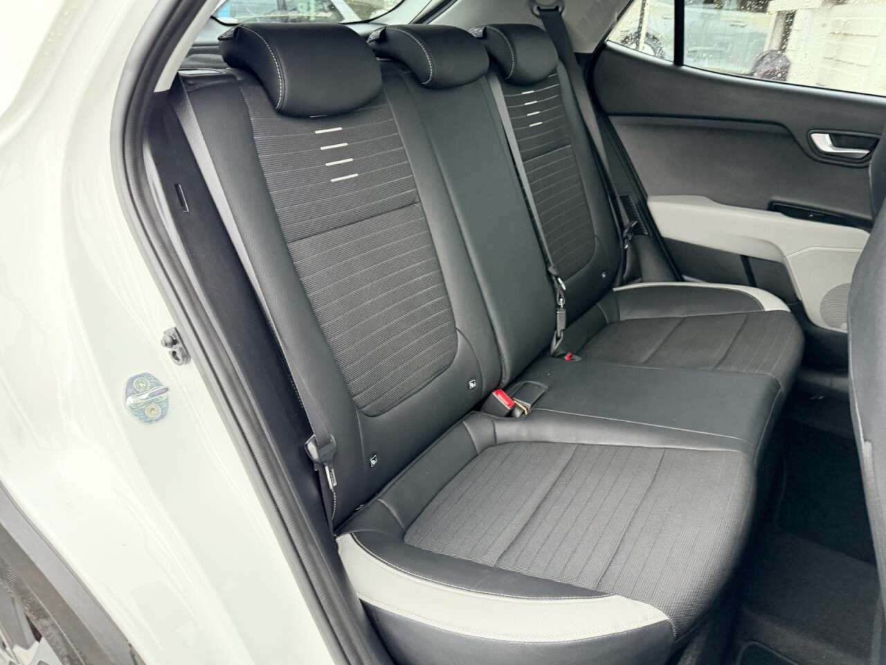 2021 KIA STONIC 2021 KIA STONIC