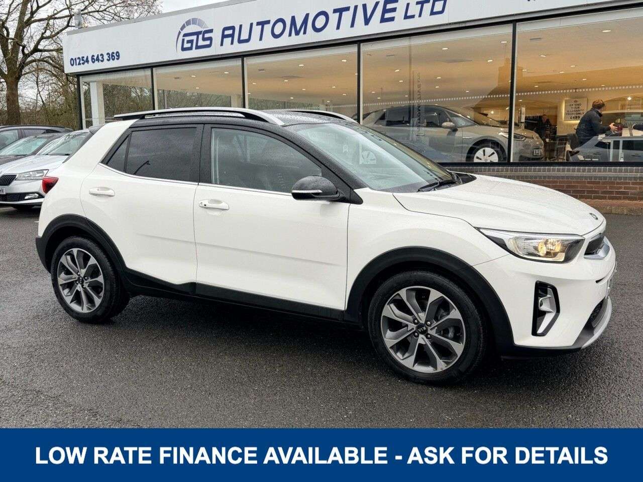 A 2021 KIA STONIC 1.0 T-GDi MHEV CONNECT HYBRID 120 BHP A 2021 KIA STONIC 1.0 T-GDi MHEV CONNECT HYBRID 120 BHP