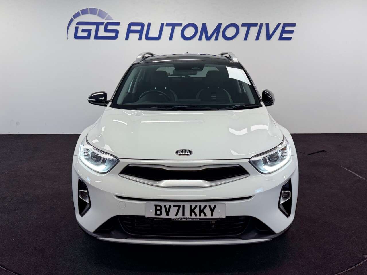 2021 KIA STONIC 2021 KIA STONIC